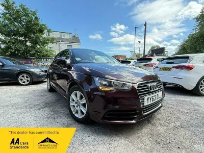Used Audi A1 86 HP (63 kW) 2013 Red Hatchback
