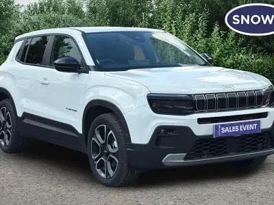 Begagnad Jeep Avenger Summit 114 kW (156 HK) 2024 SUV
