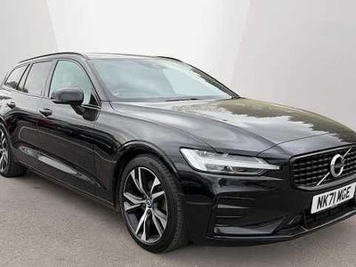 Usado Volvo V60 R-Design 163 HP (119 kW) 2022 Preto Carrinha