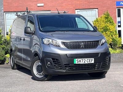 Begagnad Peugeot e-Expert 98 kW (134 HK) 2023 Grå Van