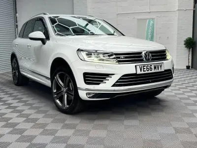 Used VW Touareg R-line Plus 262 HP (192 kW) 2016 White SUV