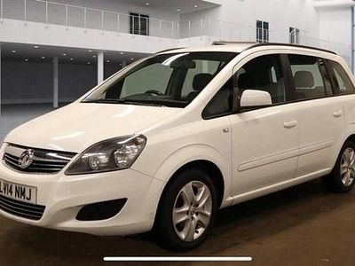 Used Vauxhall Zafira 120 HP (88 kW) 2014 White MPV