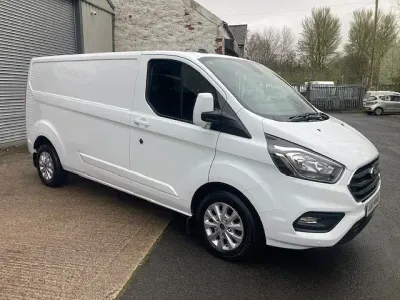 Used Ford Transit Custom Limited 130 HP (95 kW) 2023 White Van