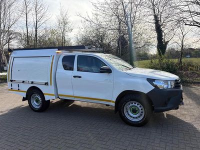 Used Toyota HiLux Active 150 HP (110 kW) 2020 White Pickup