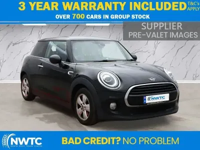 Usado Mini Cooper Hatch 136 CV (100 kW) 2018 Negro Utilitario