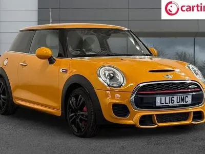 Used Mini John Cooper Works Hatch 231 HP (169 kW) 2016 Orange Hatchback