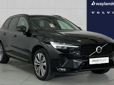 Używany Volvo XC60 Plus 2022 Czarny SUV