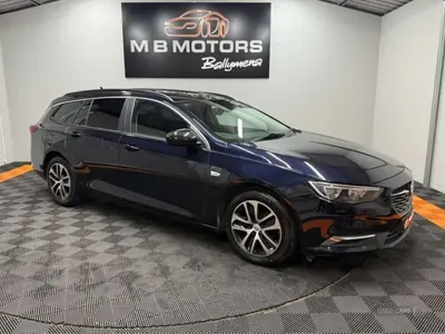Used Vauxhall Insignia Design Edition 110 HP (80 kW) 2019 Blue Hatchback