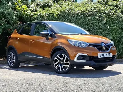Used Renault Captur Iconic 90 HP (66 kW) 2019 Orange SUV