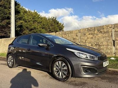 Silver Used 2017 Kia Ceed Hatchback | £4,995 (Fair price)
