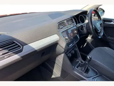 Used VW Tiguan SE 130 HP (95 kW) 2019 Crimson red SUV