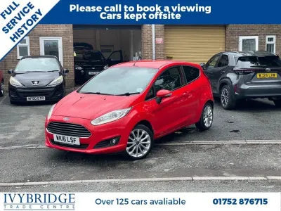 Used Ford Fiesta Titanium X 95 HP (69 kW) 2016 Red Hatchback