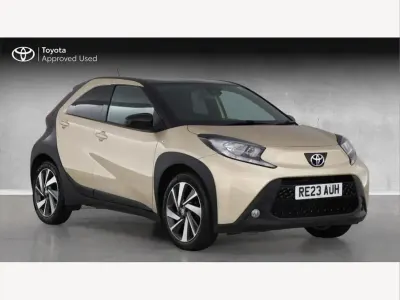 Used Toyota Aygo X 72 HP (52 kW) 2023 Beige SUV