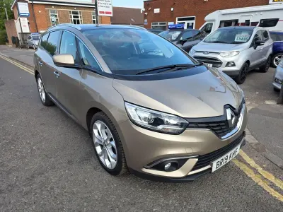 Used Renault Grand Scénic IV Iconic 140 HP (102 kW) 2019 Beige MPV