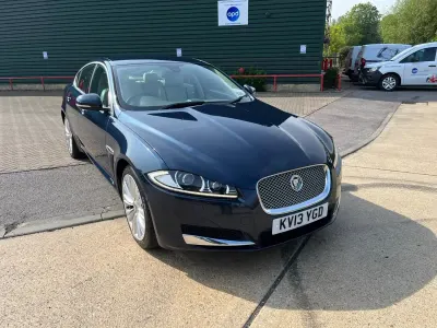 Używany Jaguar XF Portfolio 200 KM (147 kW) 2013 Niebieski Sedan/Limuzyna