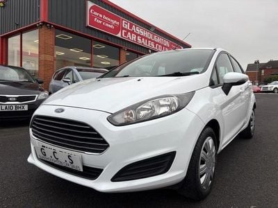 White Used 2013 Ford Fiesta Style Hatchback | £4,490 (Good price)