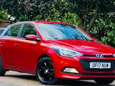 Used Hyundai i20 SE 84 HP (61 kW) 2017 Red Hatchback