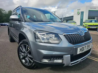 Used Skoda Yeti SE Drive 110 HP (80 kW) 2017 Grey SUV