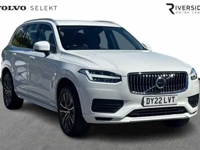 Used Volvo XC90 Momentum 235 HP (172 kW) 2022 Ice white SUV