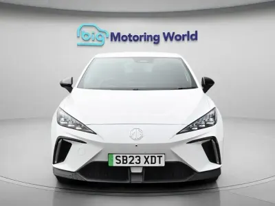 Used MG MG4 EV Trophy 319 kW (435 HP) 2023 White Hatchback