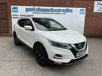 Used Nissan Qashqai Tekna 2018 White SUV