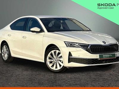 Moon white metallic Used 2024 Skoda Octavia First Edition Hatchback | £20,214 (Fair price)