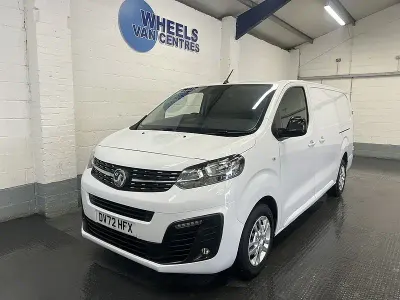 Gebraucht Vauxhall Vivaro Sportive 100 PS (73 kW) 2022 Weiß Van / Kleinbus