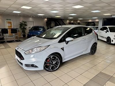 Used Ford Fiesta ST200 200 HP (147 kW) 2017 Grey Hatchback