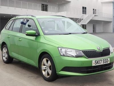 Used Skoda Fabia SE 90 HP (66 kW) 2017 Green Estate