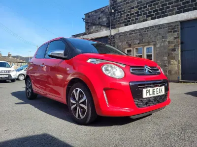 Usado Citroën C1 Flair 82 CV (60 kW) 2016 Rojo Utilitario