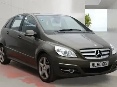 Used Mercedes B180 2010 Brown MPV
