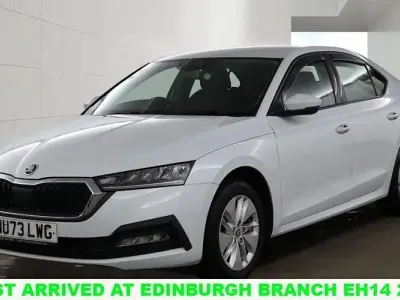 Used Skoda Octavia SE 110 HP (80 kW) 2023 White Hatchback