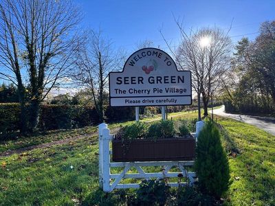 Silver Used 2010 Mercedes E250 Avantgarde Estate | £5,750 (Fair price)