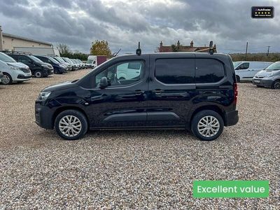 Used Citroën Berlingo Start 100 HP (73 kW) 2019 Black MPV