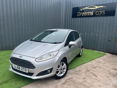 Used Ford Fiesta Zetec 100 HP (73 kW) 2016 Silver Hatchback