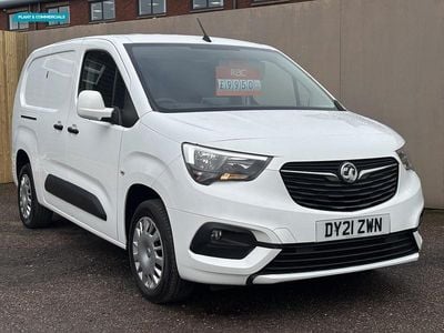 Used Vauxhall Combo Sportive 100 HP (73 kW) 2021 White MPV