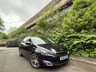 Used Peugeot 308 Allure 120 HP (88 kW) 2016 Blue Hatchback