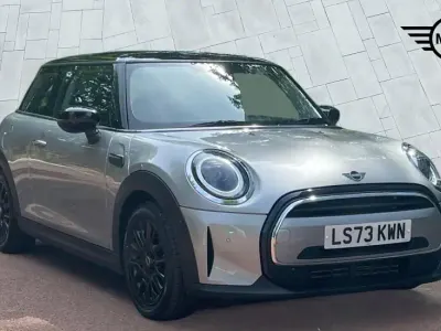 Used Mini Cooper Classic 134 HP (98 kW) 2023 Silver Hatchback