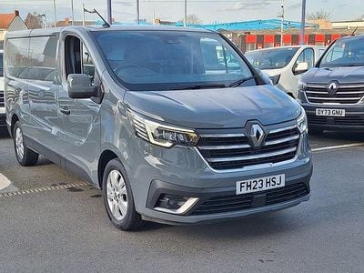 Used Renault Trafic 150 HP (110 kW) 2023 Slate grey 