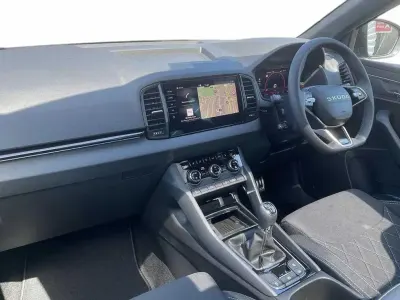 Neu Skoda Karoq SportLine 150 PS (110 kW) 2026 Schwarz SUV