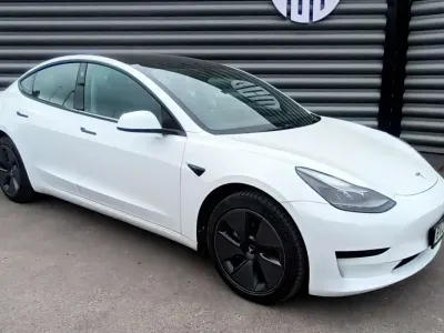 Usado Tesla Model 3 RWD 208 kW (283 HP) 2023 Branco Sedan