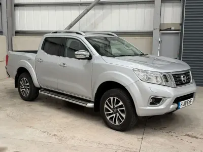 Used Nissan Navara Tekna 190 HP (139 kW) 2018 Silver Pickup
