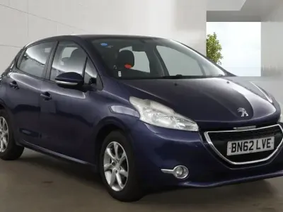 Usado Peugeot 208 Active 82 HP (60 kW) 2012 Azul Citadino