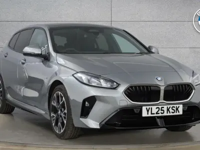 Usado BMW 123 M Sport 215 CV (158 kW) 2025 Gris Utilitario