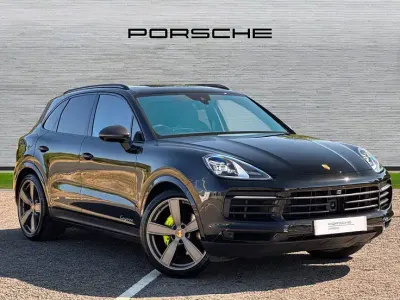 Used Porsche Cayenne Platinum Edition 462 HP (339 kW) 2023 Black SUV