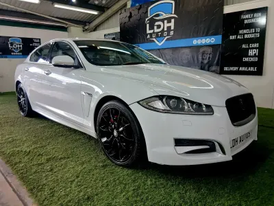 Used Jaguar XF 200 HP (147 kW) 2013 White Sedan