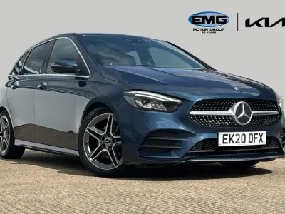 Usado Mercedes B200 Executive 150 HP (110 kW) 2020 Azul Monovolume