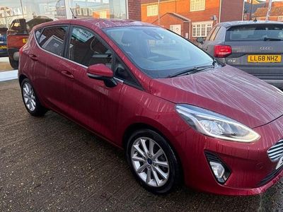 Usado Ford Fiesta Titanium 100 HP (73 kW) 2019 Vermelho Citadino