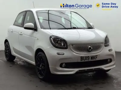 Used Smart ForFour 70 HP (51 kW) 2019 White Hatchback