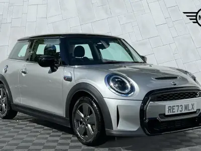 Second-hand Mini Cooper S Classic 176 CP (129 kW) 2023 Argintiu Hatchback